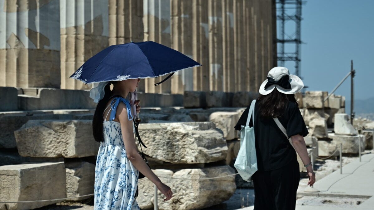 Υπέρταση και υψηλές θερμοκρασίες: Πότε ο καύσωνας γίνεται επικίνδυνος και ποια συμπτώματα πρέπει να προσέχετε 1 Υπέρταση και υψηλές θερμοκρασίες: Πότε ο καύσωνας γίνεται επικίνδυνος και ποια συμπτώματα πρέπει να προσέχετε