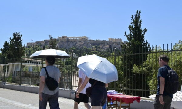 Καιρός: Καύσωνας 100 ωρών με θερμοκρασίες έως 42 βαθμούς Κελσίου – Αττική στα 40άρια Τρίτη και Πέμπτη