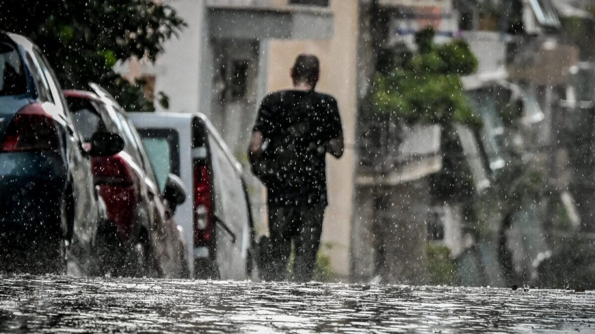 Καιρός: Ισχυρές βροχές και καταιγίδες με κακοκαιρία – Σε red code 6 περιοχές 1 Καιρός: Ισχυρές βροχές και καταιγίδες με κακοκαιρία – Σε red code 6 περιοχές