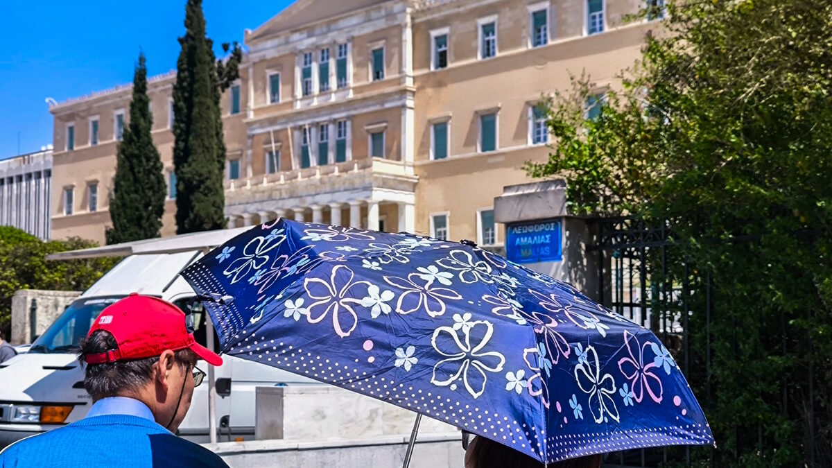 Καιρός αύριο: Στους 37 βαθμούς η θερμοκρασία – Τοπικές βροχές στα ηπειρωτικά 1 Καιρός αύριο: Στους 37 βαθμούς η θερμοκρασία – Τοπικές βροχές στα ηπειρωτικά
