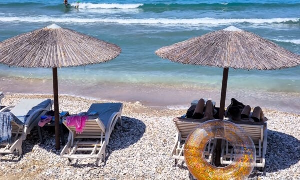 Καιρός σήμερα: Καύσωνας με 38 βαθμούς σε πολλές περιοχές και τοπικές βροχές στα ηπειρωτικά