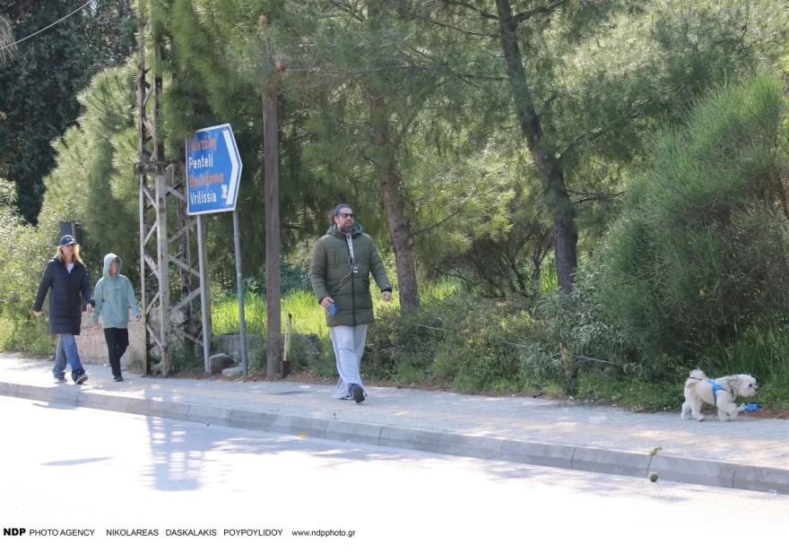 Πέθανε ο Λορέντζο Καριέρε: Ποιος ήταν ο γιος της Ματούλας που έγινε γνωστός μέσα από το «Bar» 7 Λορέντζο Καριέρε γάμος με Έλενα Κατραβά