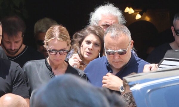 Λορέντζο Καριέρε: Επικήδειος του γιου του – «Μου είχες υποσχεθεί ότι θα κακομάθεις τα εγγόνια σου»