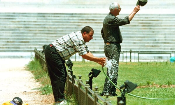 Φονικός καύσωνας 1987: Όταν η Ελλάδα μετατράπηκε σε «καμίνι» και άφησε πίσω του πάνω από 1.300 νεκρούς