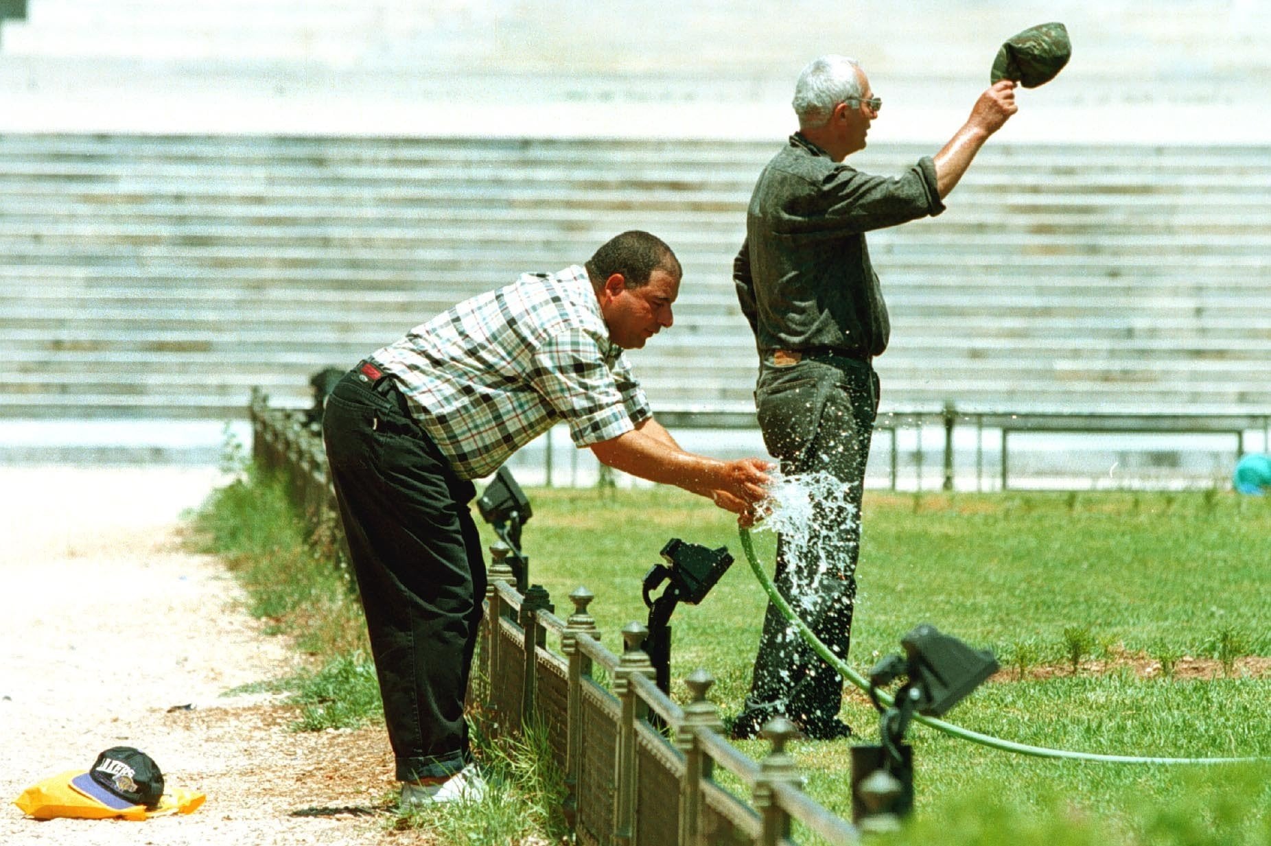 Φονικός καύσωνας 1987: Όταν η Ελλάδα μετατράπηκε σε «καμίνι» και άφησε πίσω του πάνω από 1.300 νεκρούς