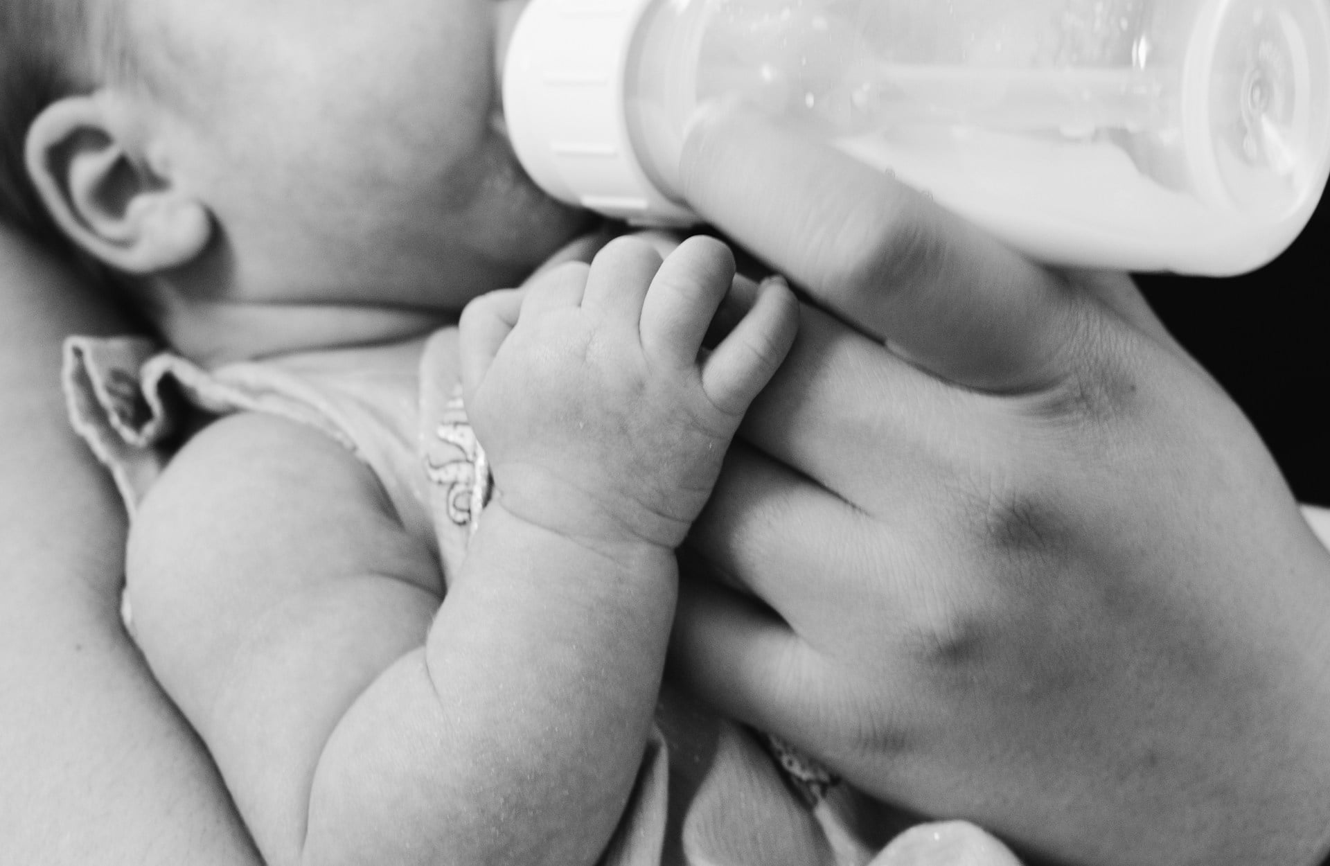 Επίδομα γέννησης έως 3.000 ευρώ από τους δήμους: ερωτήσεις και απαντήσεις για ποσά και κριτήρια