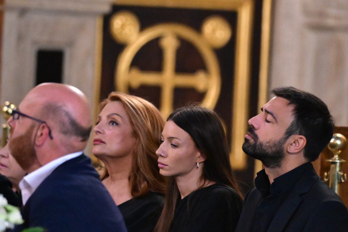 Κηδεία Μάρως Κοντού: Η ηχηρή απουσία στο τελευταίο αντίο 18 κηδεία Κοντού