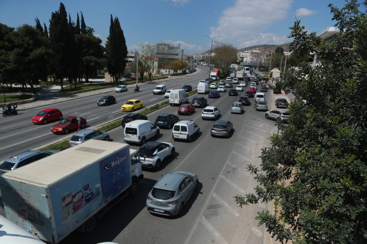 Traffic Commander: Νέο ψηφιακό στρατηγείο για την κυκλοφορία στην Αττική – Drones και περιπολικά στην επιτήρηση των δρόμων