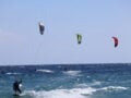 Τραυματίστηκε 40χρονος κάνοντας kite surf στην Αντίπαρο