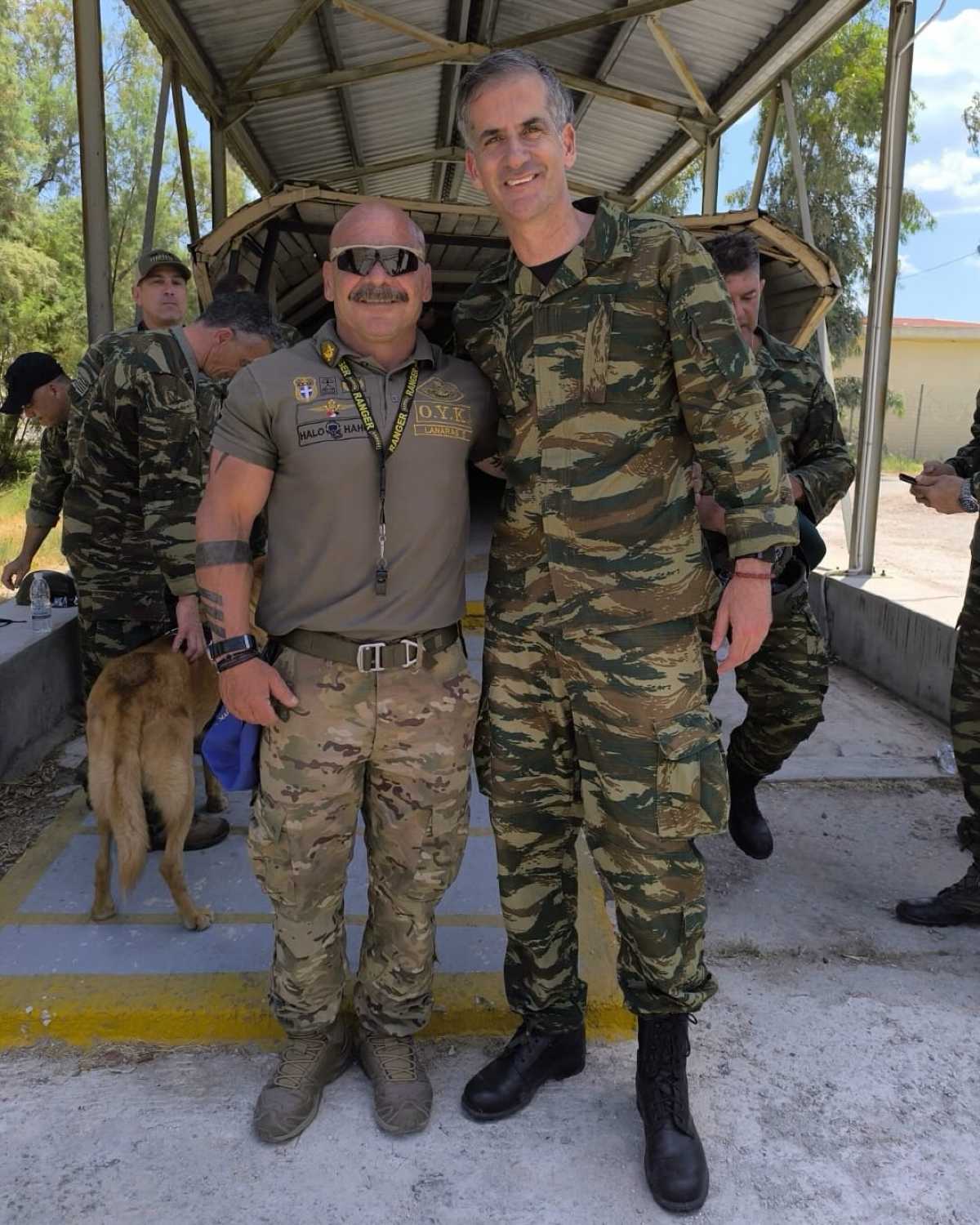 Κώστας Μπακογιάννης: Επανεκπαιδεύτηκε ως έφεδρος αλεξιπτωτιστής – Βίντεο από τη στιγμή που πέφτει με το αλεξίπτωτο 21 Κώστας Μπακογιάννης