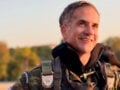 Κώστας Μπακογιάννης: Επανεκπαιδεύτηκε ως έφεδρος αλεξιπτωτιστής και πραγματοποίησε δύο άλματα: «Τιμή η κλήση, καθήκον η ανταπόκριση»