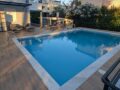Κύκλωμα φοροδιαφυγής «ξήλωσε» η ΑΑΔΕ: Επιχειρηματίας δήλωνε άστεγη και έμενε σε βίλα με πισίνα