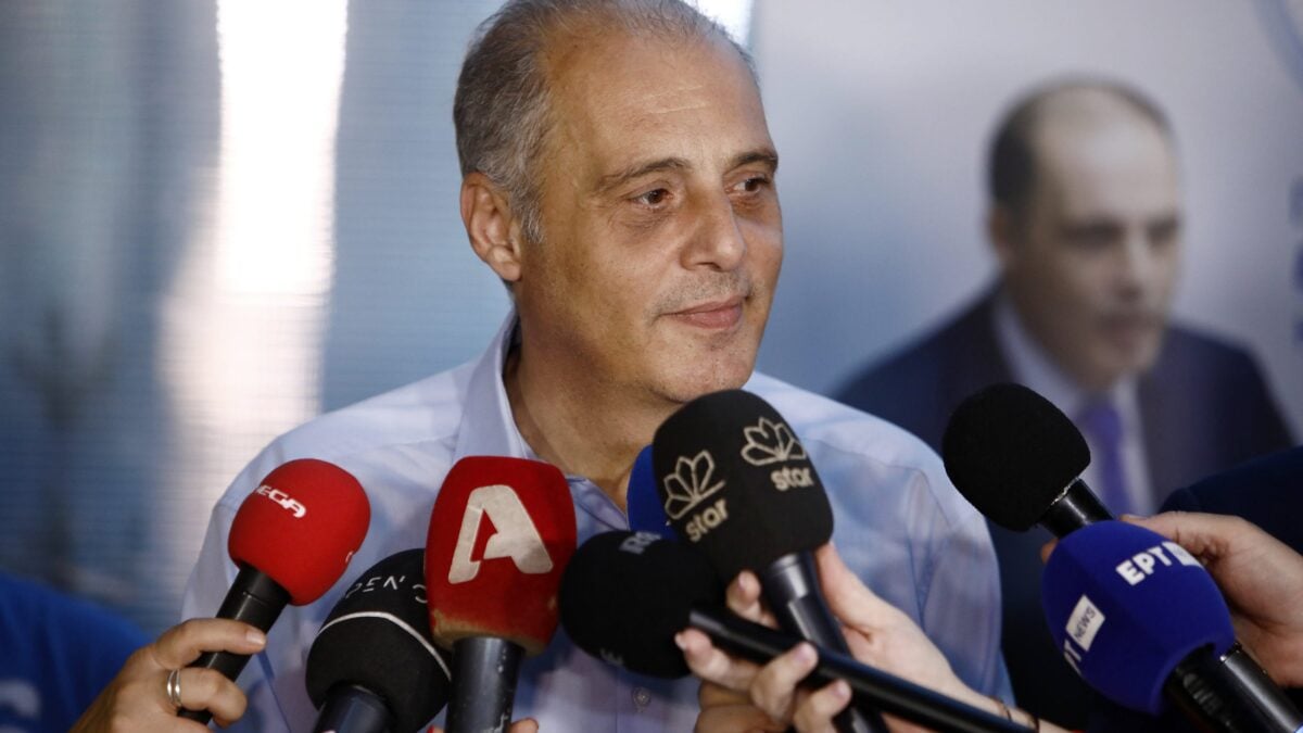 Κυριάκος Βελόπουλος περιόδευσε στη λαϊκή αγορά της Λούτσας 1 Κυριάκος Βελόπουλος περιόδευσε στη λαϊκή αγορά της Λούτσας