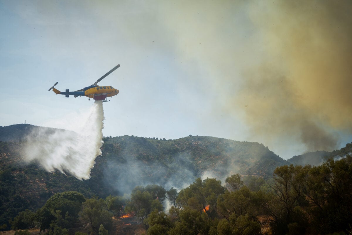 Φωτιά στη Λέσβο: Μάχη με ανέμους και αναζωπυρώσεις στο Πλωμάρι