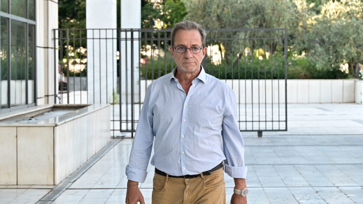 Δίκη Δημήτρη Λιγνάδη: Οι περιγραφές του πρώτου καταγγέλλοντα για βιασμούς – «Έκλαιγα, προσπάθησα να καταλάβω τι έχει συμβεί, είχα σαστίσει» 1 Δίκη Δημήτρη Λιγνάδη: Οι περιγραφές του πρώτου καταγγέλλοντα για βιασμούς – «Έκλαιγα, προσπάθησα να καταλάβω τι έχει συμβεί, είχα σαστίσει»
