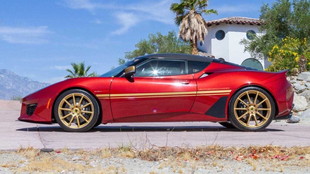 Υπάρχει ένα μόνο Lotus Evora GT James Bond Edition