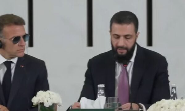 Μακρόν στη συνάντηση με τον Αλ- Σάρα: Η Γαλλία είναι αξιόπιστος και σταθερός εταίρος της Συρίας