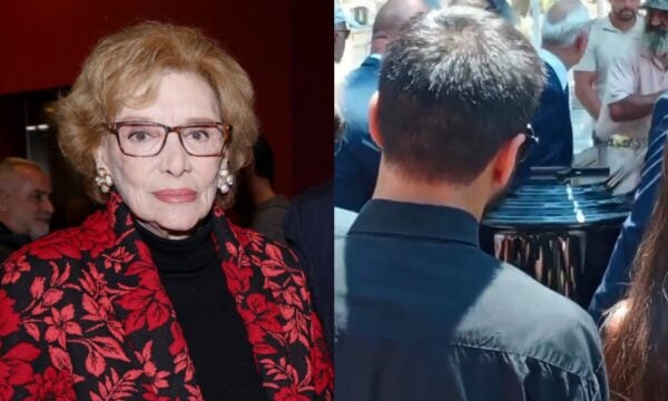 Μάρω Κοντού: Βίντεο από τη στιγμή της ταφής που κάνει τον γύρο του TikTok – Τι συνέβη λίγο πριν σκεπαστεί το φέρετρο με χώμα