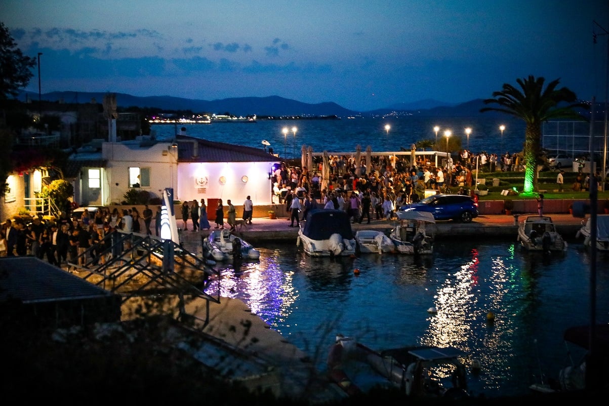 Μάτι: Ο «δρόμος της φωτιάς» και το τρισάγιο στη μνήμη των 104 θυμάτων, οκτώ χρόνια μετά την τραγωδία