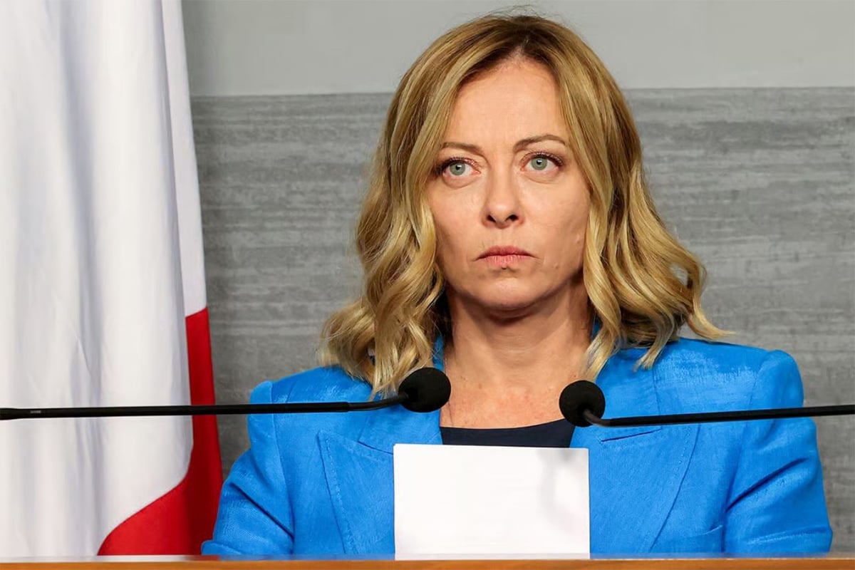 Ιταλία: Μελόνι εξετάζει αναστολή της Σένγκεν για μετακινήσεις από την Ισπανία