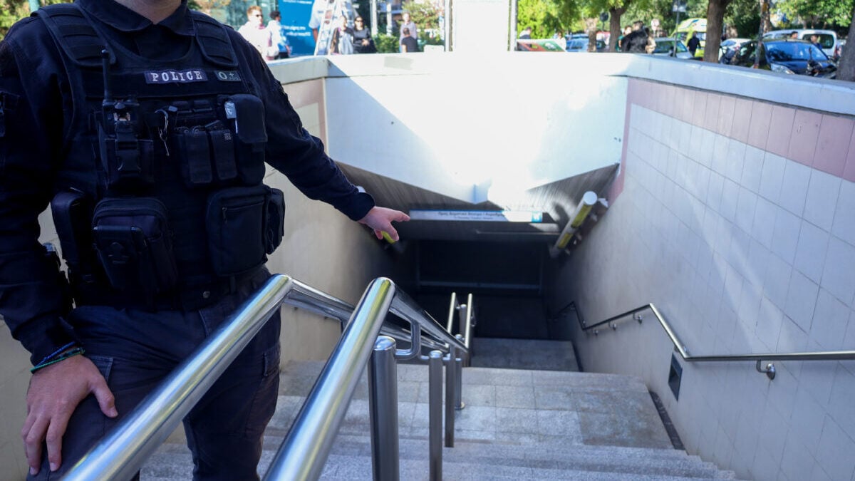 Μετρό: Διακοπή κυκλοφορίας στην κόκκινη γραμμή – Άτομο μπήκε στη σήραγγα 1 Μετρό: Διακοπή κυκλοφορίας στην κόκκινη γραμμή – Άτομο μπήκε στη σήραγγα