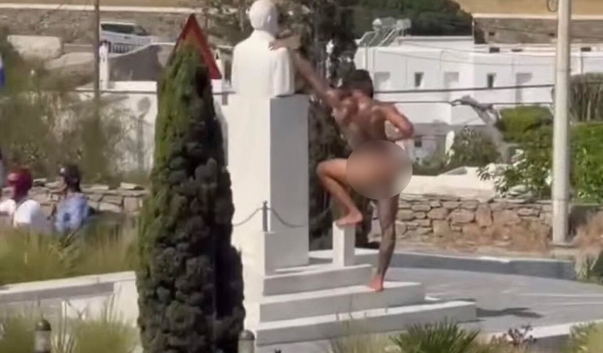 Μύκονος: Εκατομμυριούχος influencer ο άνδρας που πόζαρε γυμνός μπροστά στο άγαλμα