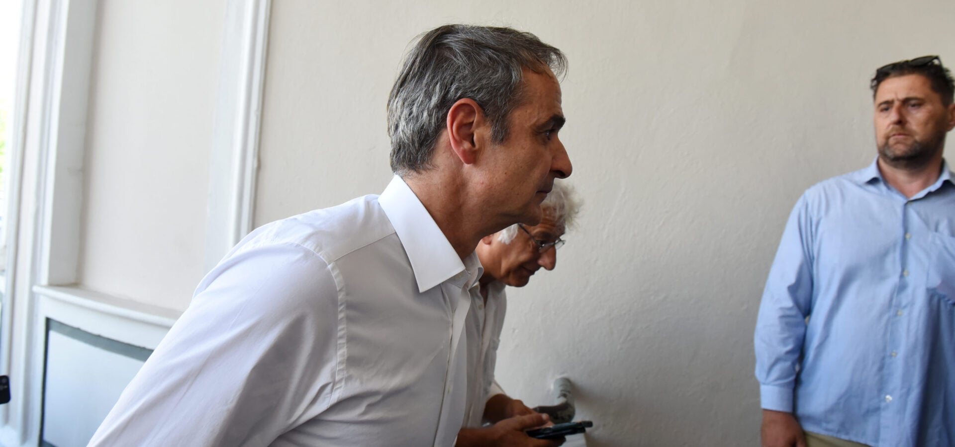 Θεσσαλονίκη: Ο Κυριάκος Μητσοτάκης στο Ιπποκράτειο – Επισκέπτεται τους τραυματίες από τις εμπρηστικές επιθέσεις 2 Θεσσαλονίκη: Ο Κυριάκος Μητσοτάκης στο Ιπποκράτειο – Επισκέπτεται τους τραυματίες από τις εμπρηστικές επιθέσεις