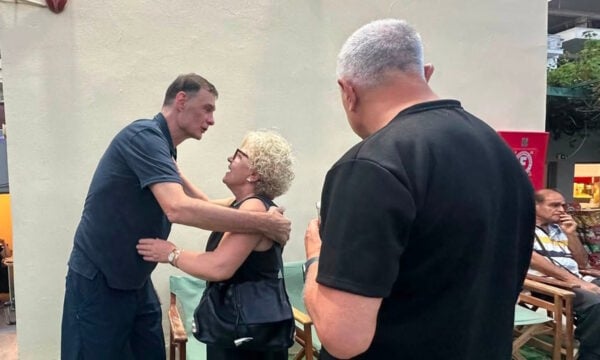 Όταν ο Γιώργος Μπαρτζώκας συνάντησε τη Μάγδα Φύσσα
