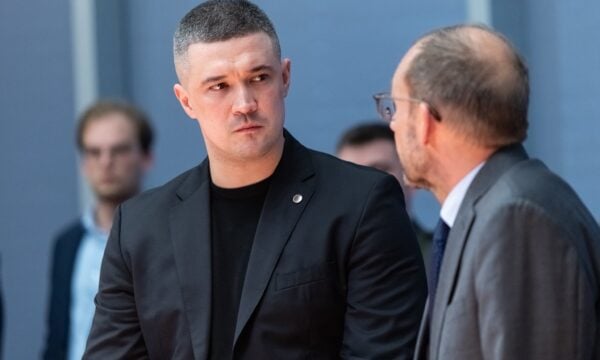 Ουκρανία: Ζελένσκι απέπεμψε τον υπουργό Άμυνας που «τσάκισε» τη Ρωσία – Διαδηλώσεις κατά της απόφασης