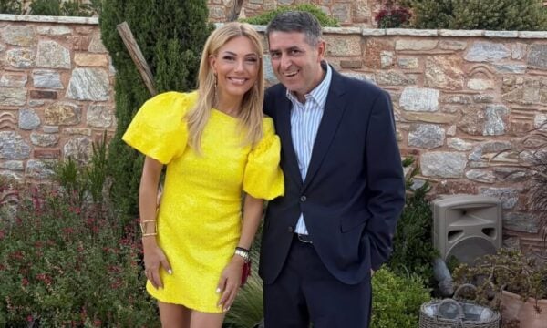 Γιώργος Μυλωνάκης: Νέα κοινή φωτογραφία με την Τίνα Μεσσαροπούλου σε δεξίωση