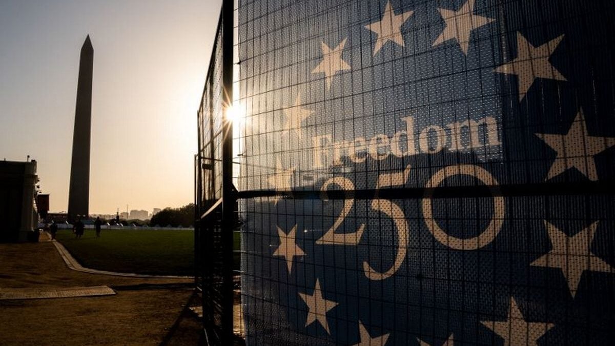 ΗΠΑ: Πολίτες απομακρύνθηκαν από το National Mall λόγω απειλής σφοδρής καταιγίδας 1 ΗΠΑ: Πολίτες απομακρύνθηκαν από το National Mall λόγω απειλής σφοδρής καταιγίδας