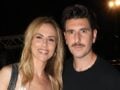 Ντορέττα Παπαδημητρίου – Γιώργος Γεροντιδάκης: Ερωτικές διακοπές στην Πάρο και ατάκα για τον γάμο τους (Βίντεο)