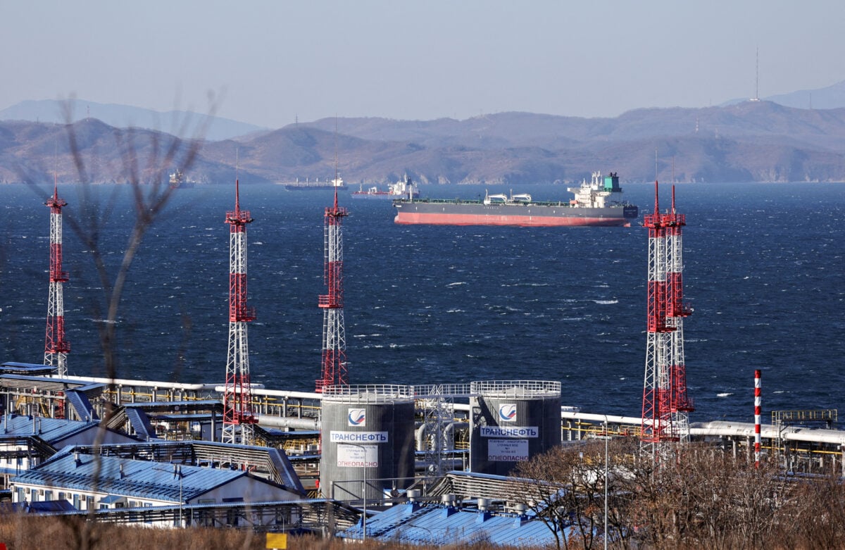 Τιμές πετρελαίου: Κάτω από τα 88 δολάρια το Brent, συνεχίζουν να χάνουν έδαφος