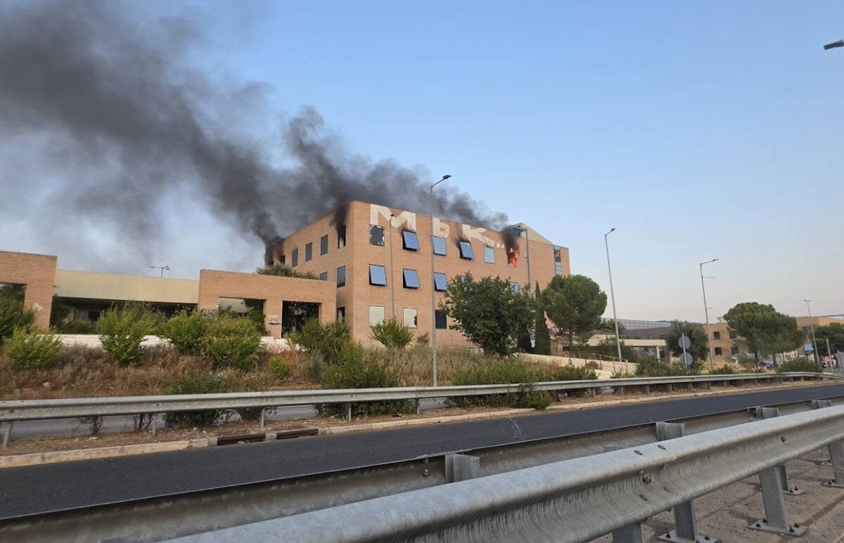 Φωτιά σε εγκαταλελειμμένο κτίριο στο Ολυμπιακό Χωριό