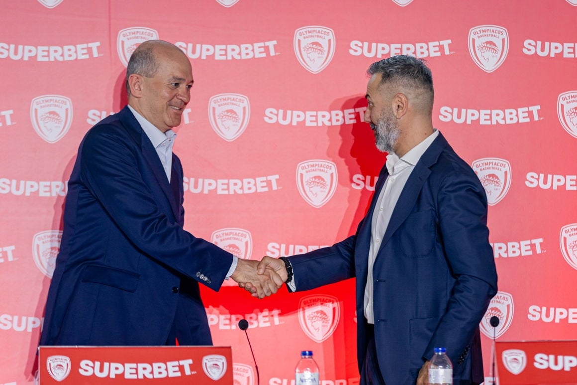 Ολυμπιακός και Superbet εγκαινίασαν συνεργασία μέχρι το 2032 13 Ολυμπιακός και Superbet εγκαινίασαν συνεργασία μέχρι το 2032