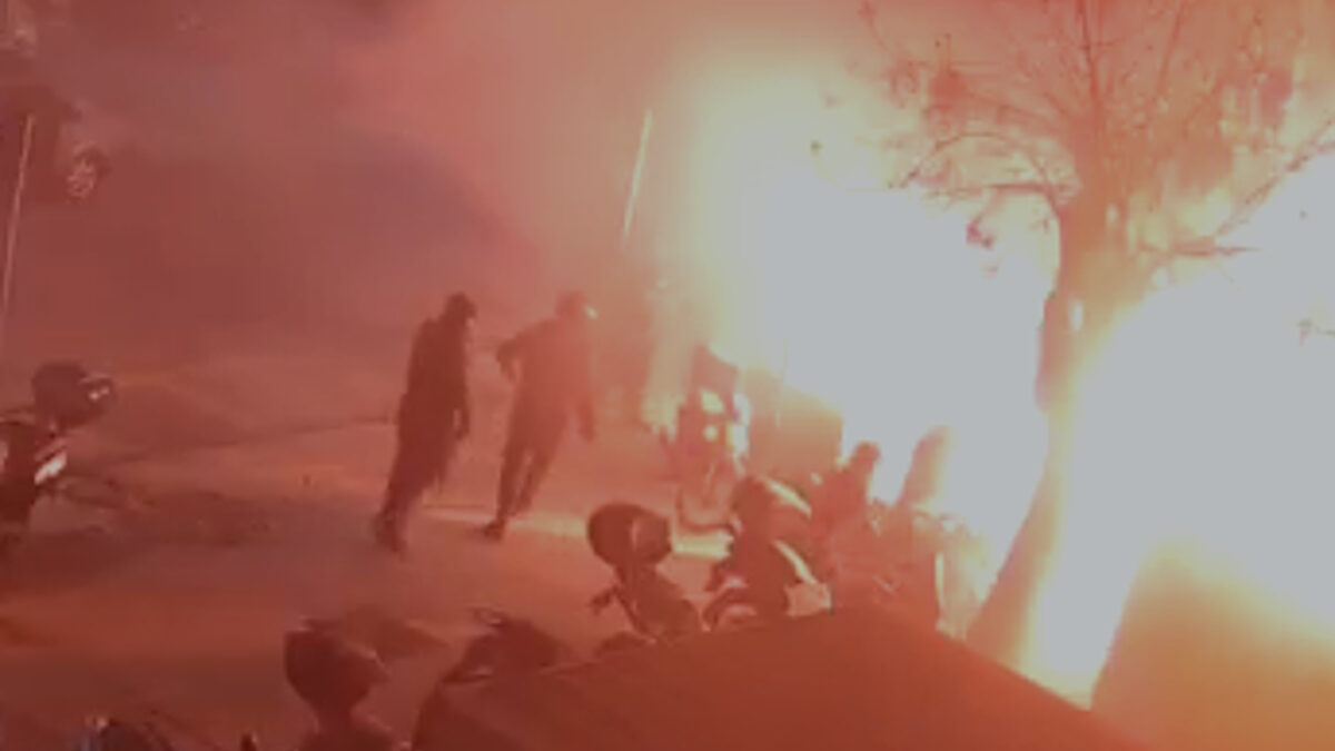 Οργανωμένοι οπαδοί του Παναθηναϊκού συνελήφθησαν για απόπειρα ανθρωποκτονίας, ληστεία και εκβίαση: βίντεο ντοκουμέντα από τη δράση τους