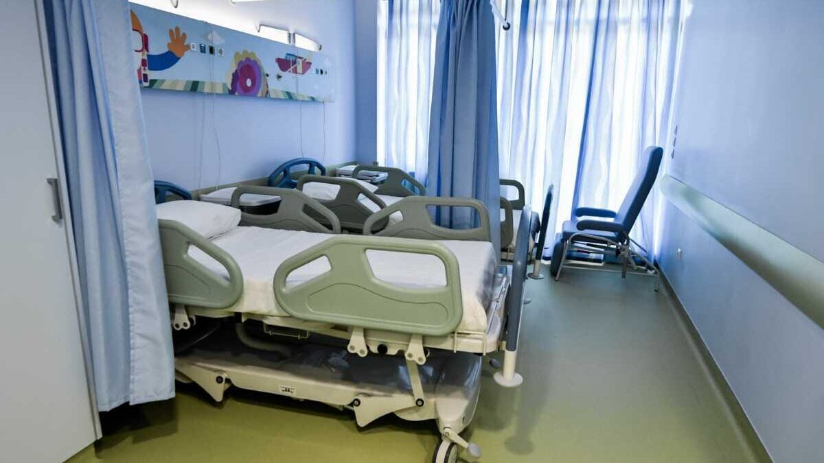 Μύκονος: Αγοράκι 2,5 ετών στο «Παίδων» μετά από πτώση σε πισίνα ξενοδοχείου και κατάποση μεγάλης ποσότητας νερού 1 Μύκονος: Αγοράκι 2,5 ετών στο «Παίδων» μετά από πτώση σε πισίνα ξενοδοχείου και κατάποση μεγάλης ποσότητας νερού