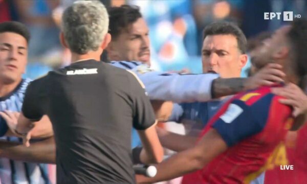 Μουντιάλ: Ποιος είναι ο Παρέδες που έπιασε από τον λαιμό Γκαρσία – Το παρελθόν και η σύζυγός του