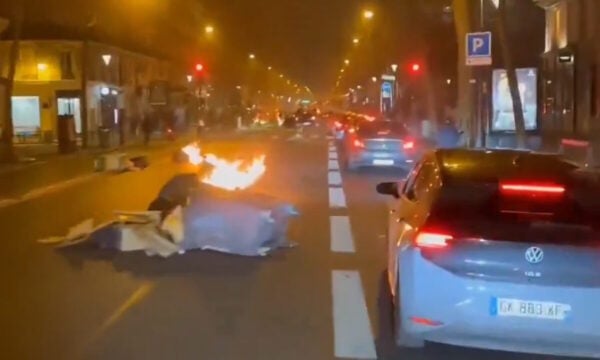 Γαλλία στα ημιτελικά του Μουντιάλ: Χάος σε Λονδίνο και Παρίσι, τραυματίστηκε ένας αστυνομικός