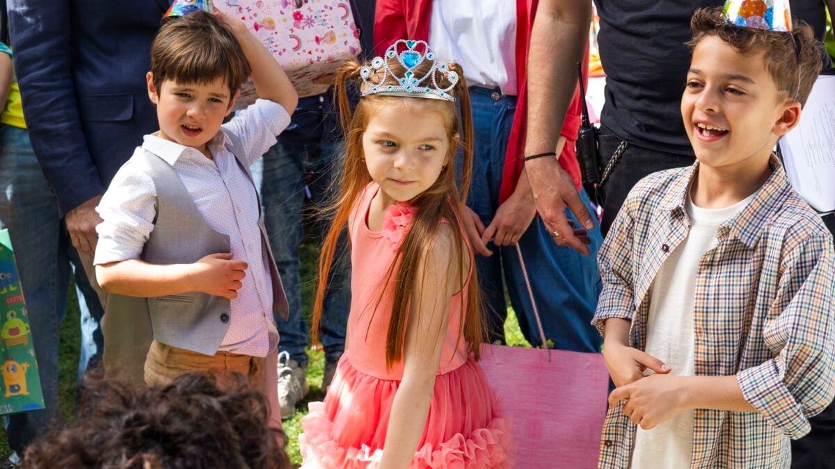 Μπαμπά, σ ’αγαπώ: Τελικά, ποιοι θα πάνε στο πάρτι της Σοφίας; 1 Μπαμπά, σ ’αγαπώ: Τελικά, ποιοι θα πάνε στο πάρτι της Σοφίας;