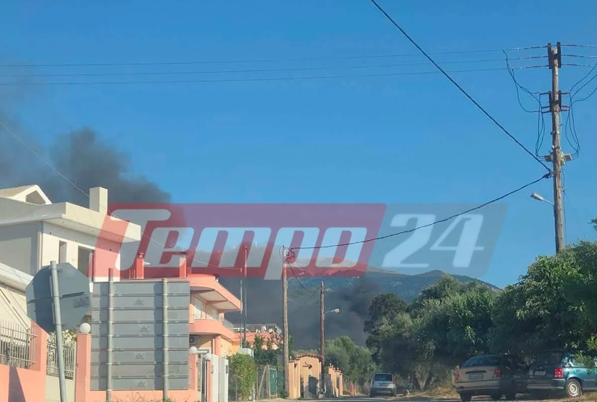 Φωτιά στην Πάτρα: 1 ελικόπτερο και 2 αεροσκάφη σηκώθηκαν