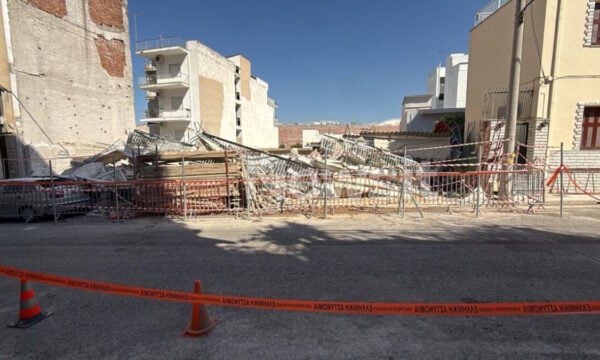 Πετράλωνα: Προκαταρκτική εξέταση για τα αίτια της κατάρρευσης – Αφέθηκαν ελεύθεροι οι 5 συλληφθέντες