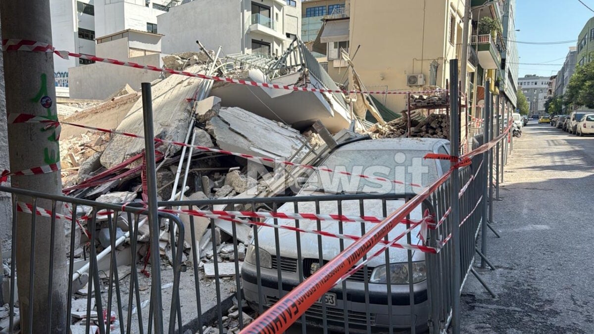 Πετράλωνα: Έκτακτη σύσκεψη για την άμεση απομάκρυνση των μπάζων μετά την κατάρρευση πολυκατοικίας 1 Πετράλωνα: Έκτακτη σύσκεψη για την άμεση απομάκρυνση των μπάζων μετά την κατάρρευση πολυκατοικίας