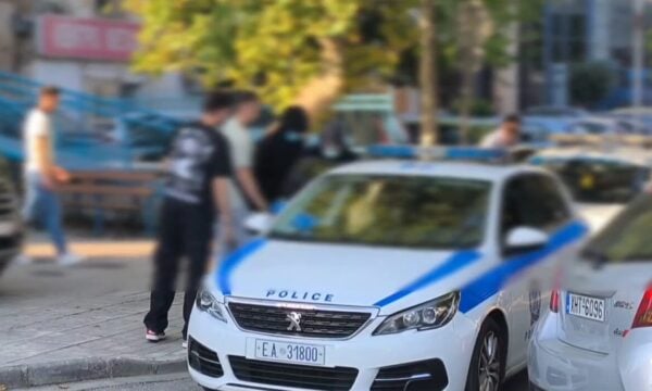 Πετράλωνα: Αρχικό βοήθημα 3.000 ευρώ στους ενοίκους της πολυκατοικίας που κατέρρευσε – Στην Ευελπίδων οι 5 συλληφθέντες