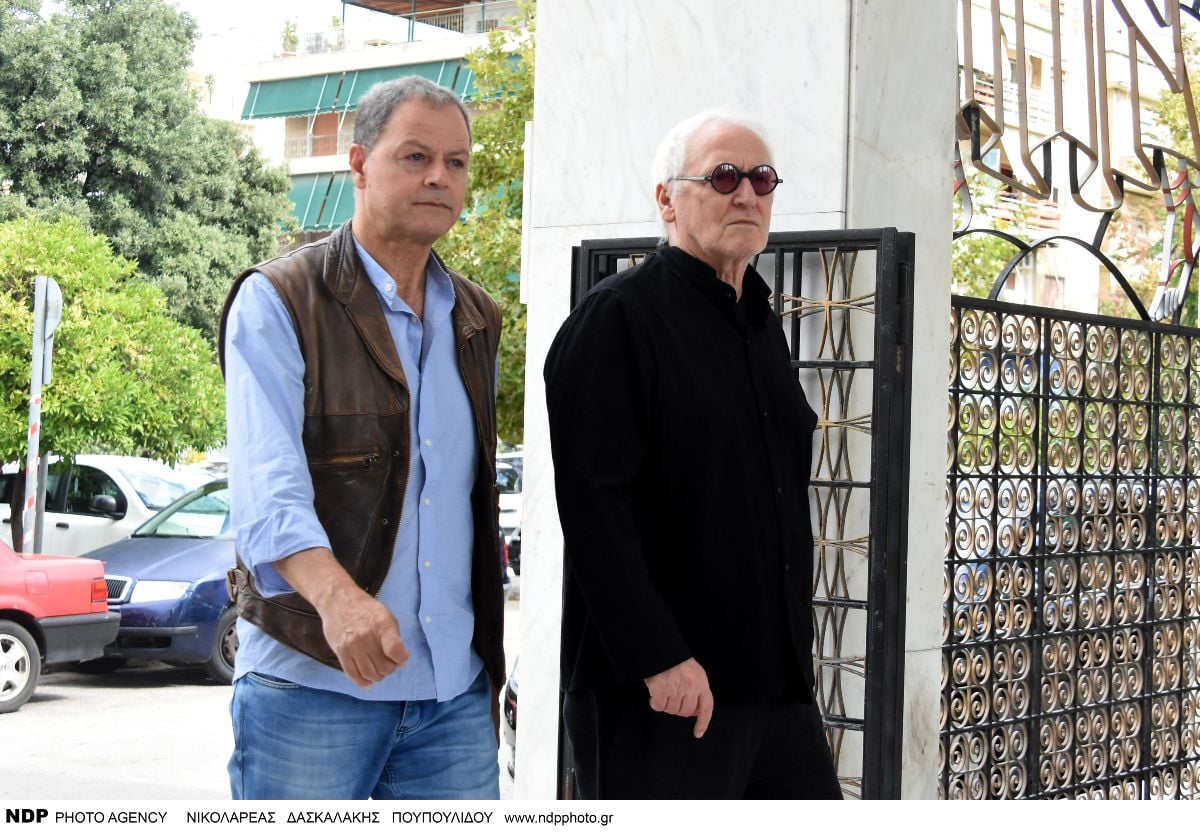 Απόστολος Γκλέτσος: Ο κουμπάρος του τον κρεμάει στα μανταλάκια – «Άνδρας δεν θα γίνει ποτέ!» Η ανάρτησή του 8 Πετράτος