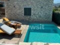 Μεσσηνία: Οι γιατροί προσπαθούσαν για πάνω από μια ώρα να επαναφέρουν στη ζωή τον 6χρονο που πνίγηκε στην πισίνα