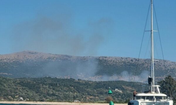 Φωτιά στην Πλαγιά Αιτωλοακαρνανίας: Επιχειρούν εναέρια μέσα