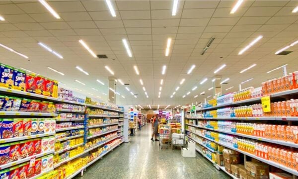 Eurostat: Ο πληθωρισμός στην Ελλάδα έπεσε στο 3,9% τον Ιούνιο – Τι δείχνουν τα στοιχεία για την Ευρωζώνη
