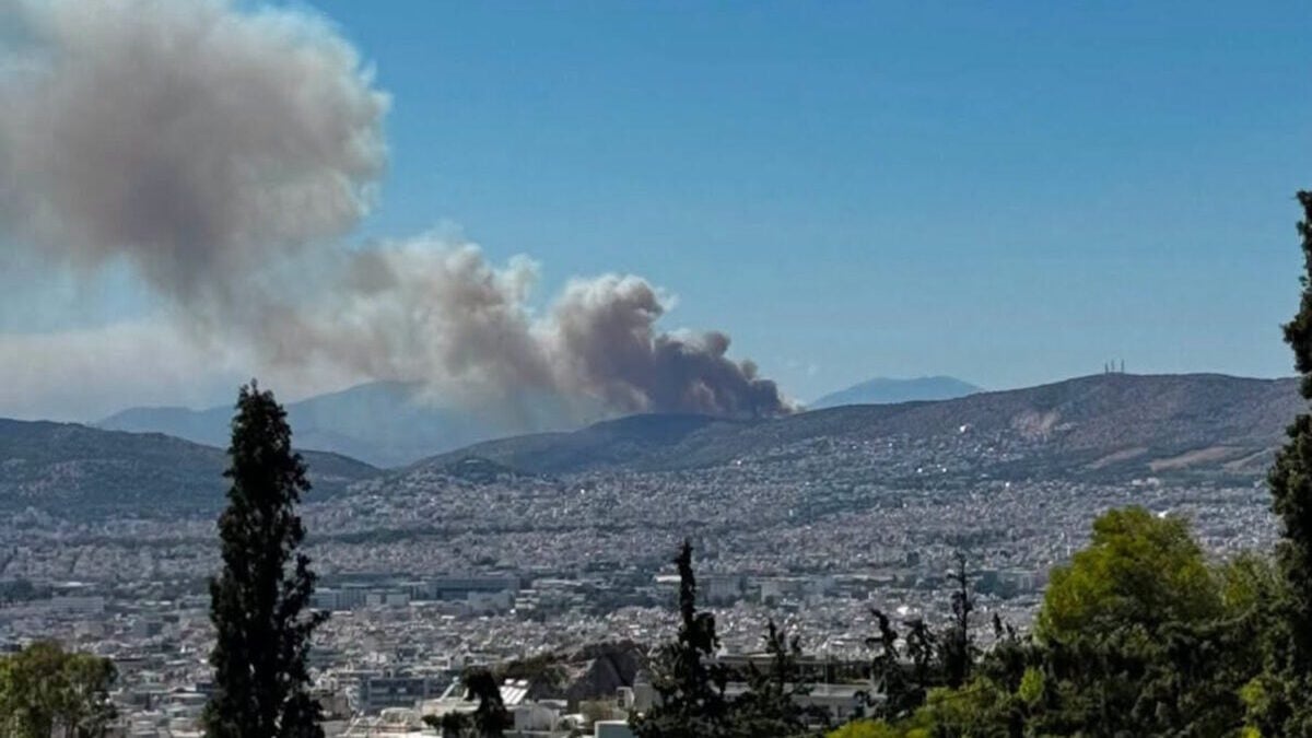 Φωτιά στην περιφερειακή Αιγάλεω στο ύψος του Σκαραμαγκά – Μήνυμα 112 για ετοιμότητα 2 Φωτιά στην περιφερειακή Αιγάλεω στο ύψος του Σκαραμαγκά – Μήνυμα 112 για ετοιμότητα