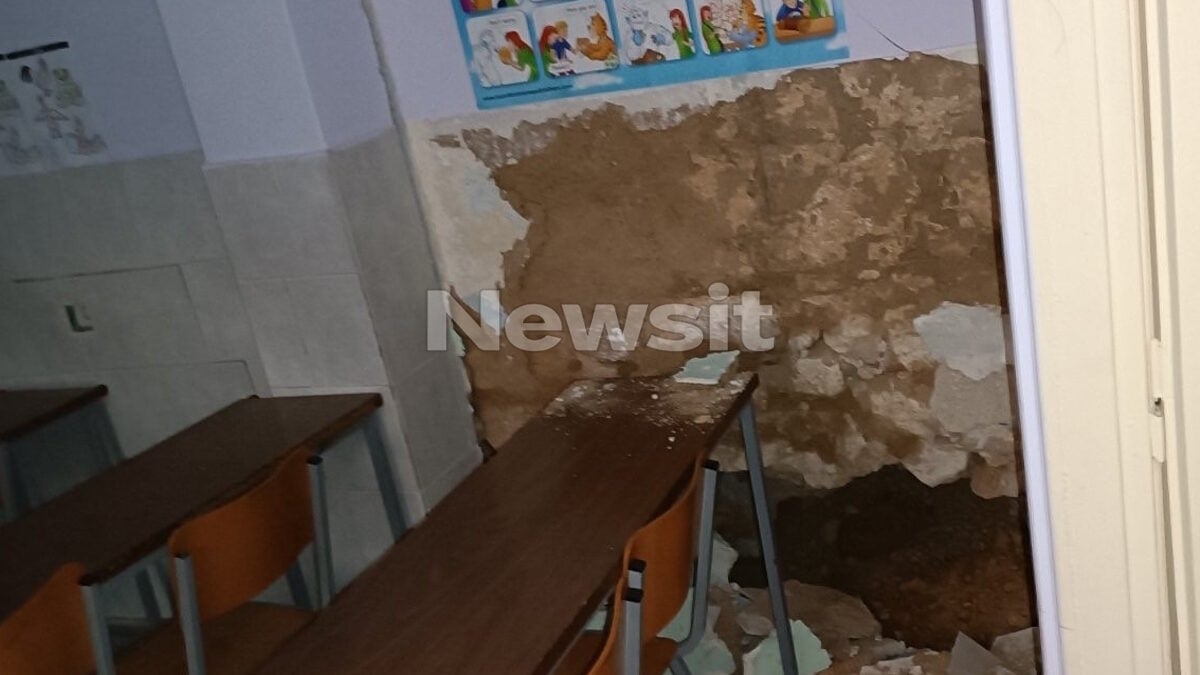 «Το κτίριο ξεκόλλησε και έφυγε σαν σεισμός», αποκαλύπτει ιδιοκτήτης πολυκατοικίας στον Βοτανικό που έγειρε εξαιτίας εργασιών στο διπλανό οικόπεδο 9 «Το κτίριο ξεκόλλησε και έφυγε σαν σεισμός», αποκαλύπτει ιδιοκτήτης πολυκατοικίας στον Βοτανικό που έγειρε εξαιτίας εργασιών στο διπλανό οικόπεδο